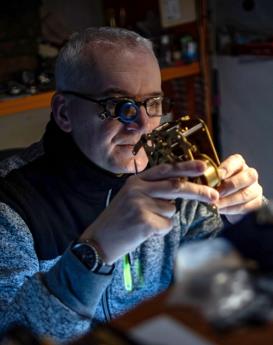 Chester Morris‑Lanzhou Longines Official Service Outlets Watchmaker